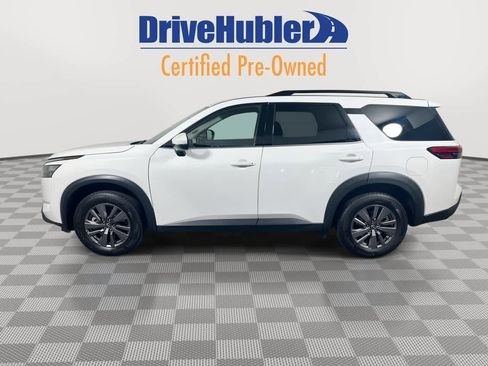 Used 2025 Nissan Pathfinder SV image 5