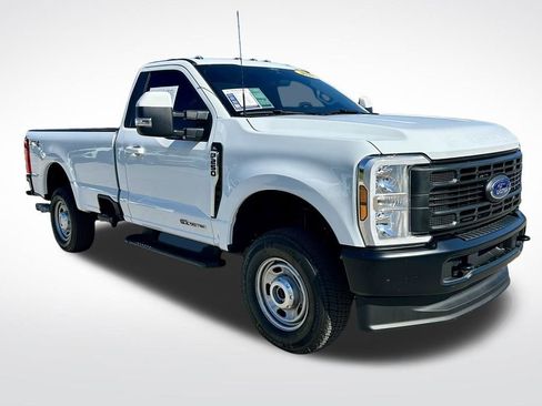 Used 2025 Ford F250 XL AWD/4WD image 3