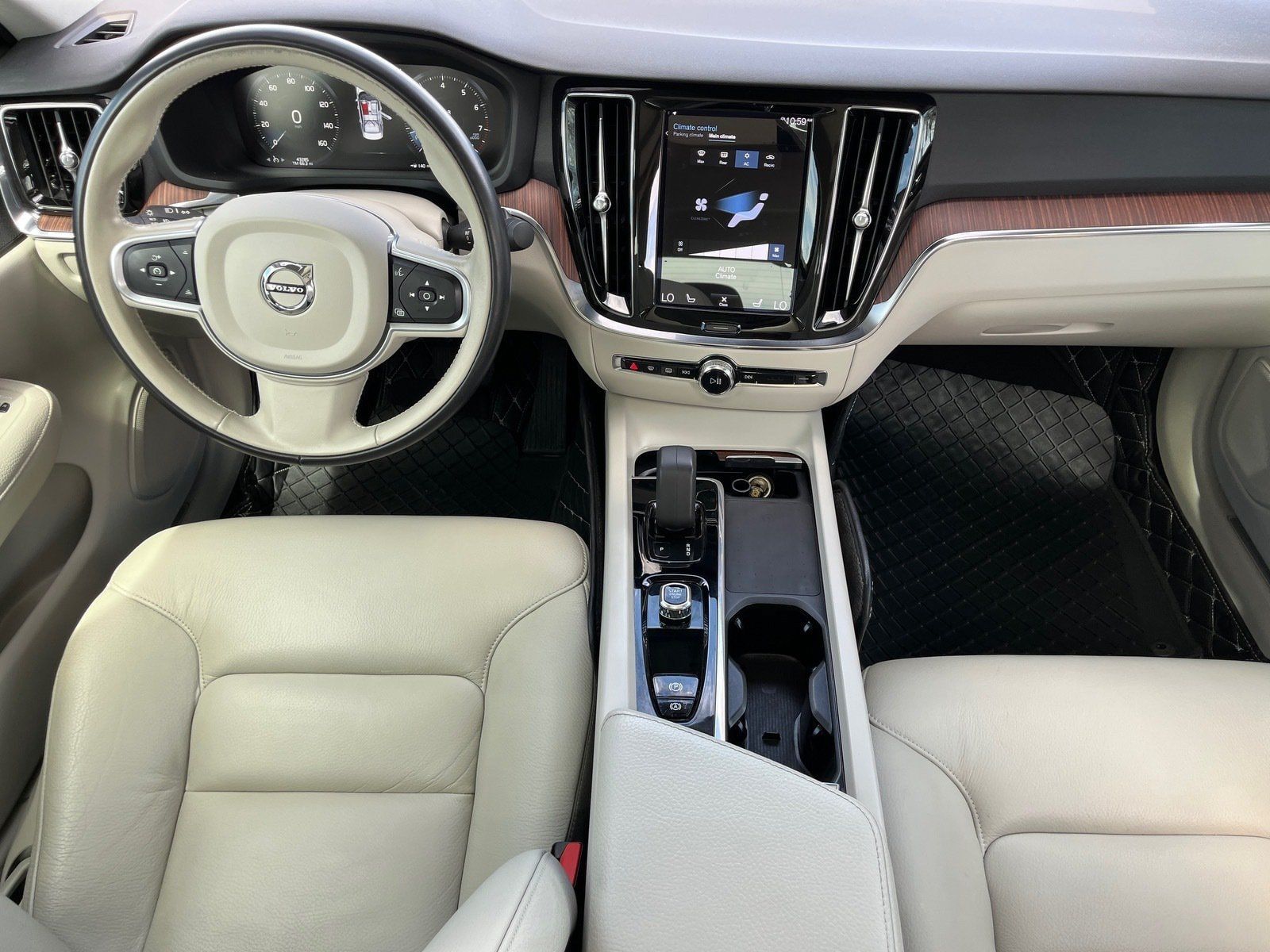 Used 2022 Volvo S60 B5 Momentum w/ Premium Package FWD image 12