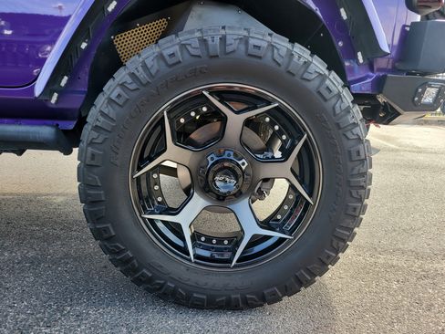Used 2023 Jeep Wrangler Unlimited Rubicon 392 w/ Trailer Tow Package AWD/4WD image 8