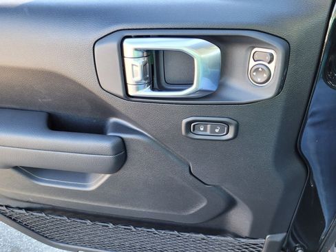 New 2026 Jeep Wrangler Unlimited Rubicon image 24