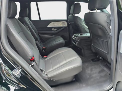 Used 2025 Mercedes-Benz GLS 450 4MATIC image 13