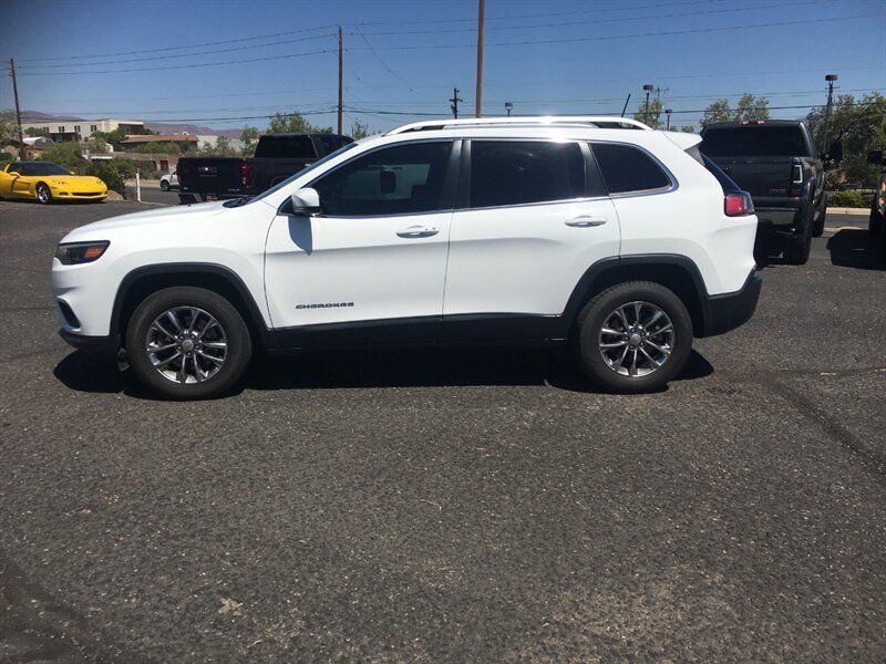 Used 2020 Jeep Cherokee Latitude Plus w/ Comfort/Convenience Group AWD/4WD image 4
