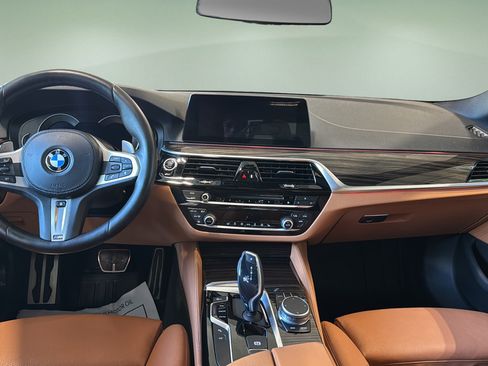 Used 2019 BMW 540i xDrive w/ M Sport Package AWD/4WD image 18