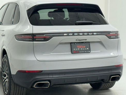 Used 2022 Porsche Cayenne image 42