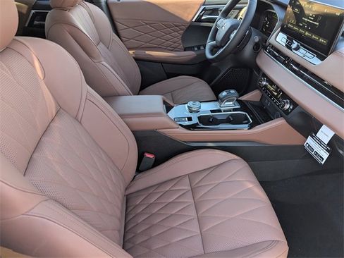 New 2025 Mitsubishi Outlander SEL image 7