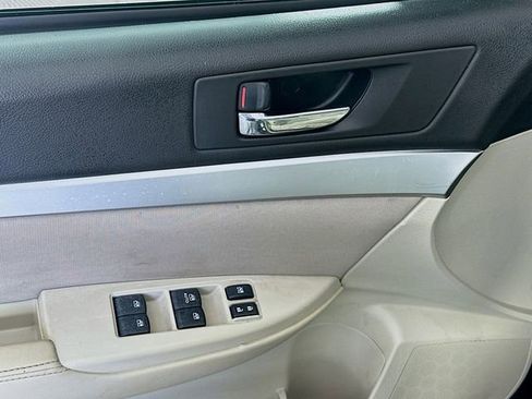 Used 2014 Subaru Outback 2.5i image 16