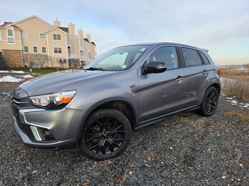 Used 2019 Mitsubishi Outlander Sport ES image 2