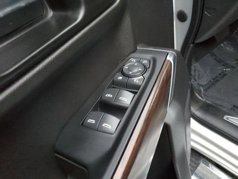 Used 2022 GMC Sierra 1500 SLT w/ SLT Premium Package image 18