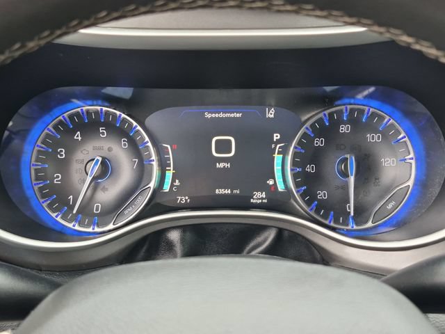 Used 2024 Chrysler Pacifica Touring-L FWD image 32