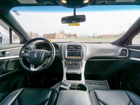 Used 2016 Lincoln MKX Premiere image 2