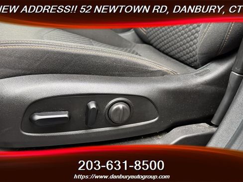 Used 2018 GMC Terrain SLE w/ Driver Convenience Package AWD/4WD image 12