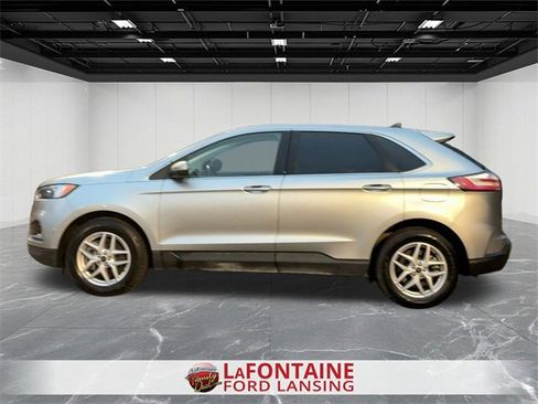 Used 2023 Ford Edge SEL image 2