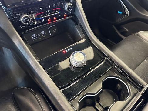 Used 2021 Jeep Grand Cherokee L Overland w/ Luxury Tech Group IV image 34