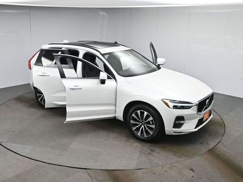 Used 2023 Volvo XC60 B5 Core image 46