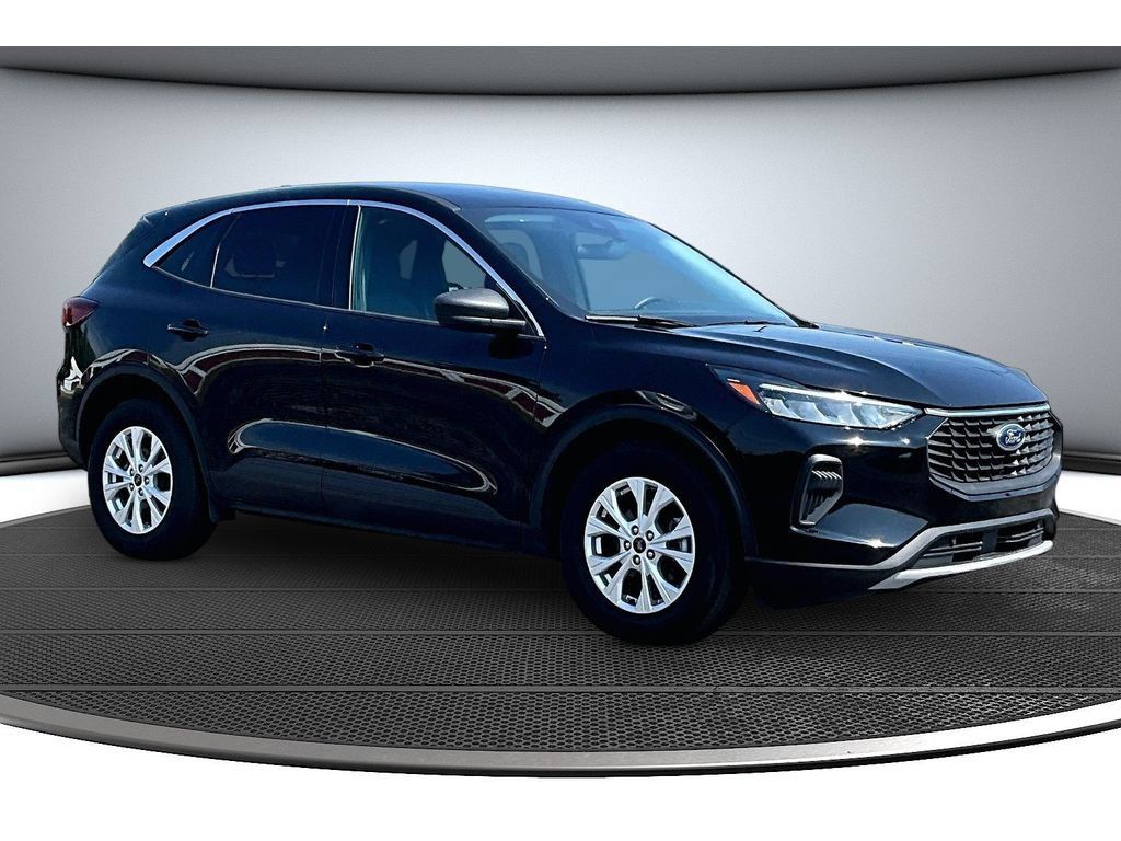 Used 2023 Ford Escape Active AWD/4WD image 13
