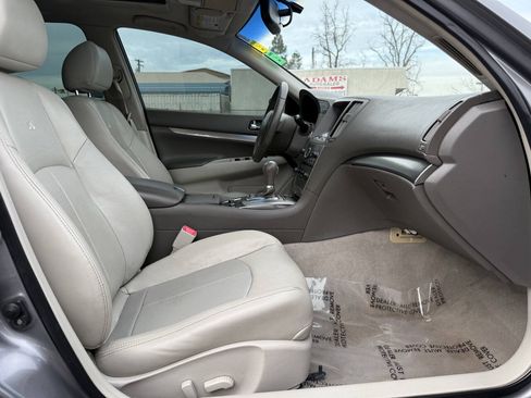 Used 2011 INFINITI G37 Journey w/ Premium Pkg RWD image 13
