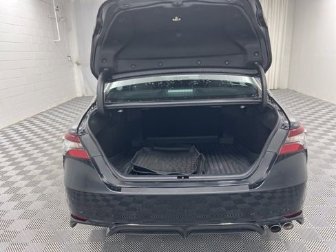 Used 2023 Toyota Camry SE image 6