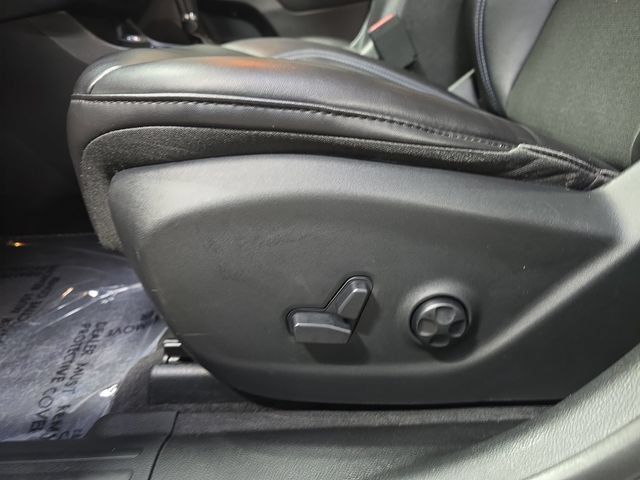 Used 2020 Jeep Cherokee Latitude Plus w/ Cold Weather Group AWD/4WD image 29