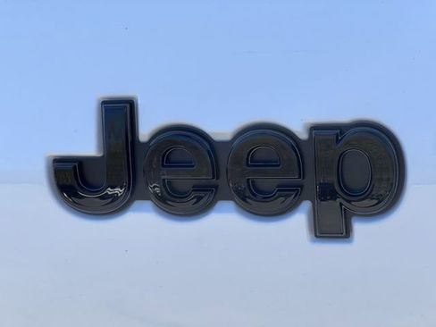 Used 2022 Jeep Grand Cherokee L Laredo AWD/4WD image 11
