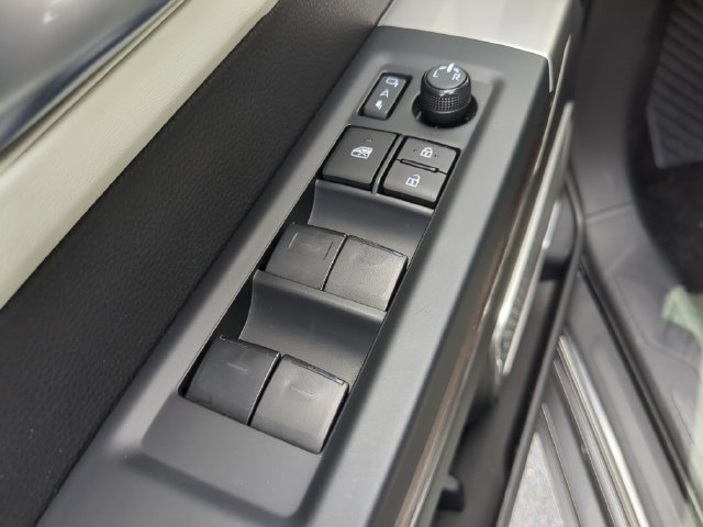 Used 2024 Toyota Tundra Capstone AWD/4WD image 21