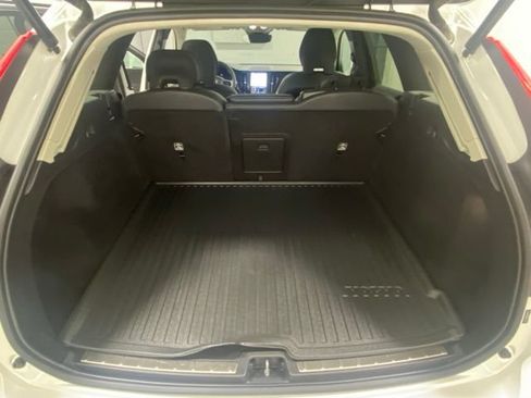 Used 2023 Volvo XC60 B5 Plus w/ Climate Package AWD/4WD image 9