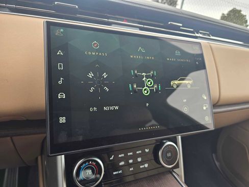 Used 2023 Land Rover Range Rover Autobiography image 28