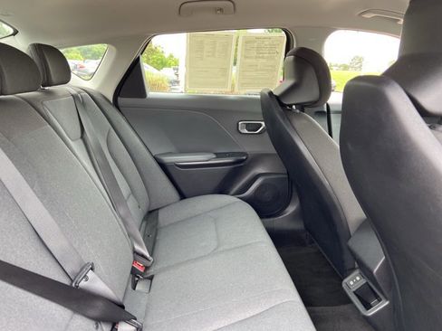 Used 2025 Kia K4 FWD image 25