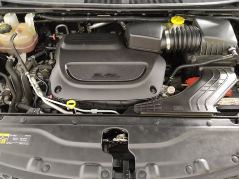 Used 2021 Chrysler Voyager Lxi FWD image 30