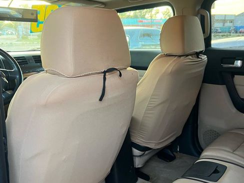 Used 2008 HUMMER H3 Luxury AWD/4WD image 6