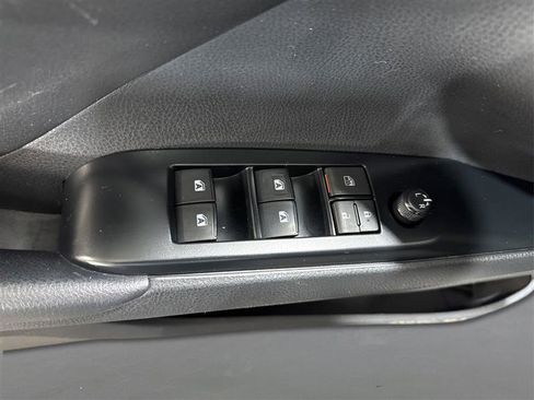 Used 2019 Toyota Camry LE image 27