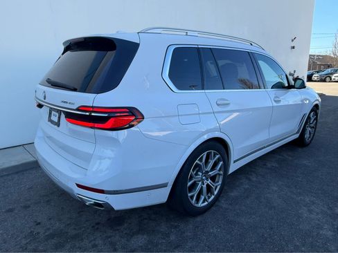 Used 2023 BMW X7 xDrive40i w/ Premium Package AWD/4WD image 4
