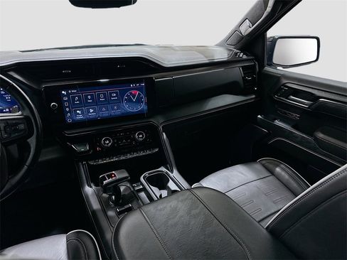 Used 2024 GMC Sierra 1500 AT4X image 24