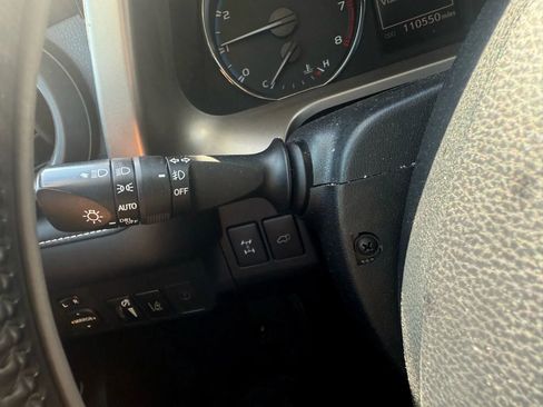 Used 2018 Toyota RAV4 Limited image 18