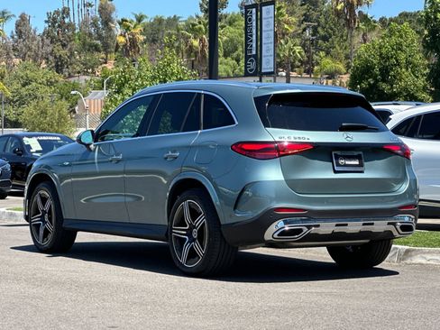 Used 2025 Mercedes-Benz GLC 350e 4MATIC image 5