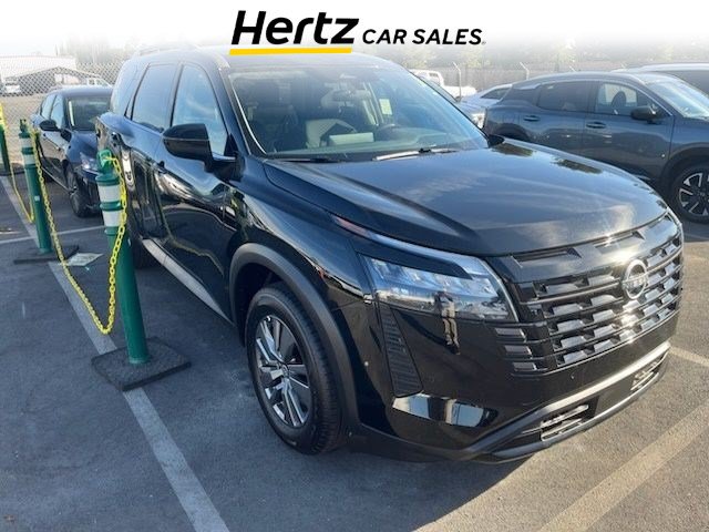Used 2026 Nissan Pathfinder SV FWD image 1