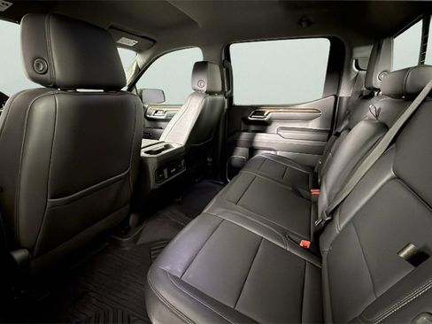 Used 2024 Chevrolet Silverado 1500 RST image 28