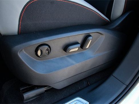 New 2026 Volkswagen Atlas Peak Edition image 13