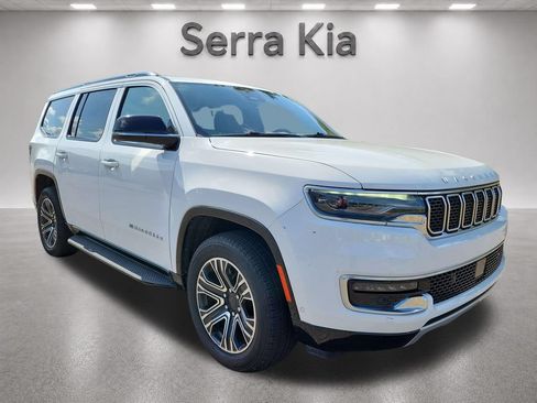 Used 2024 Jeep Wagoneer Series II w/ Flexible Seating Group AWD/4WD image 8