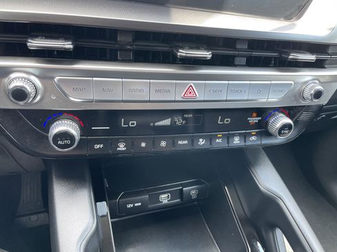 Used 2023 Kia Telluride LX AWD/4WD image 31