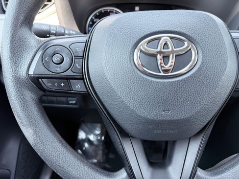 Used 2021 Toyota RAV4 XLE w/ Convenience Package AWD/4WD image 40