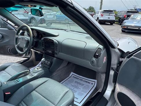 Used 2001 Porsche 911 Cabriolet image 35