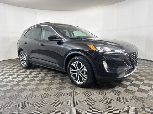 Used 2020 Ford Escape SEL image 2