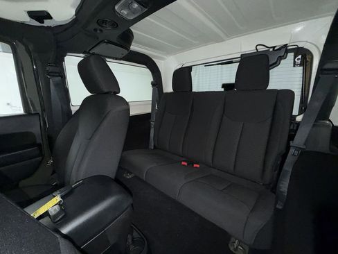 Used 2015 Jeep Wrangler Sport AWD/4WD image 11