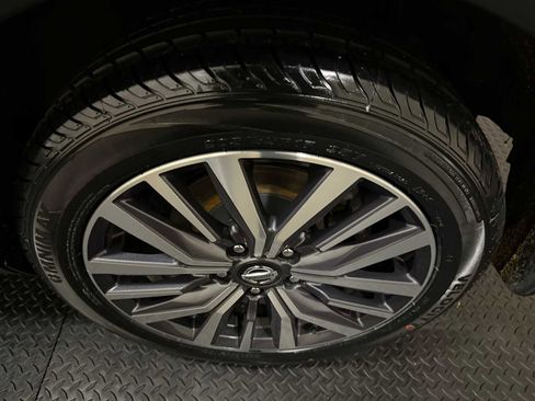 Used 2021 Nissan Kicks SV image 9