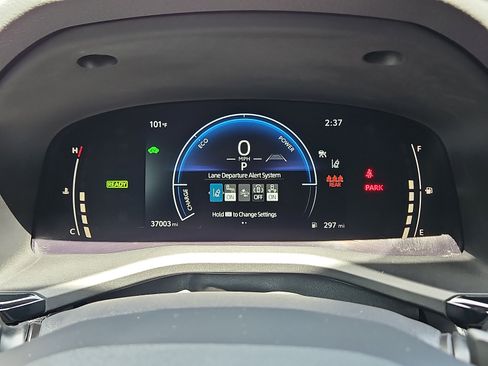 Used 2025 Toyota Camry SE FWD image 19