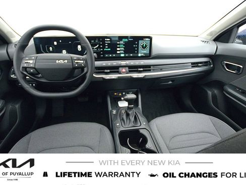 New 2025 Kia K4 EX image 17