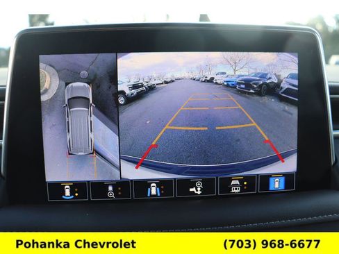 Used 2021 Chevrolet Suburban LT w/ LT Signature Package image 16