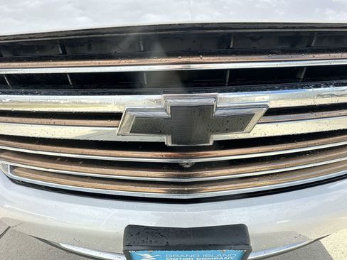 Used 2024 Chevrolet Suburban High Country image 32