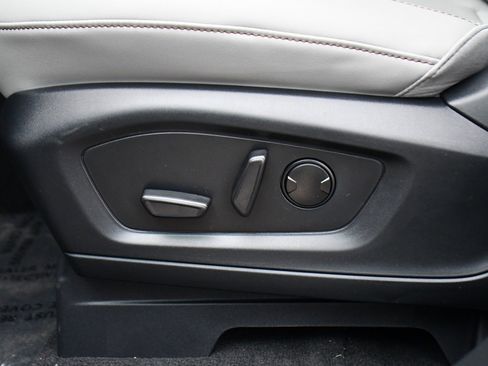 Used 2026 Ford Explorer Active w/ Active Comfort Package image 14